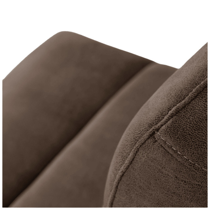 Chaise Bowie A Chicago Truffle