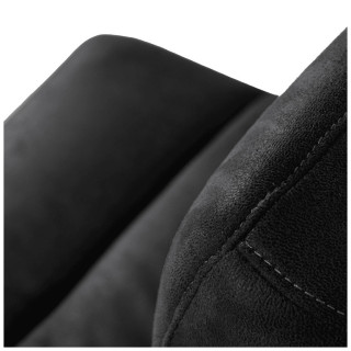 Chaise Bowie A Chicago Anthracite