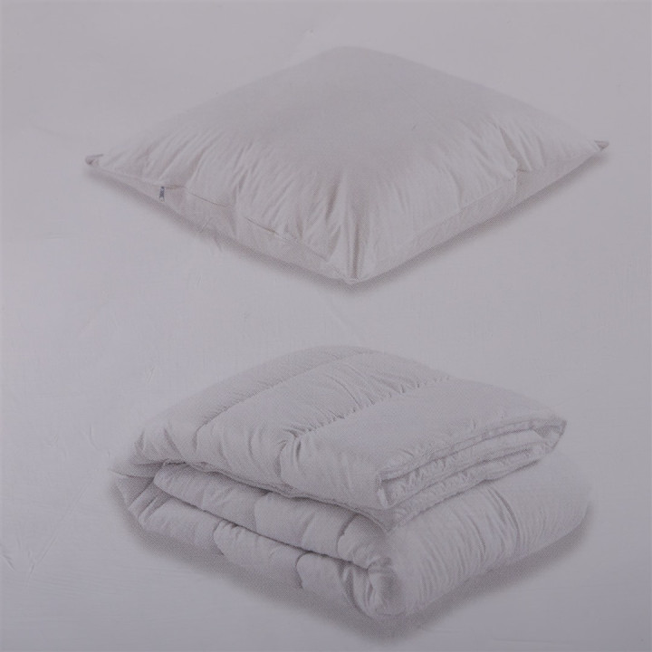 Pack couette 240 x 220 + 2 oreillers polyester