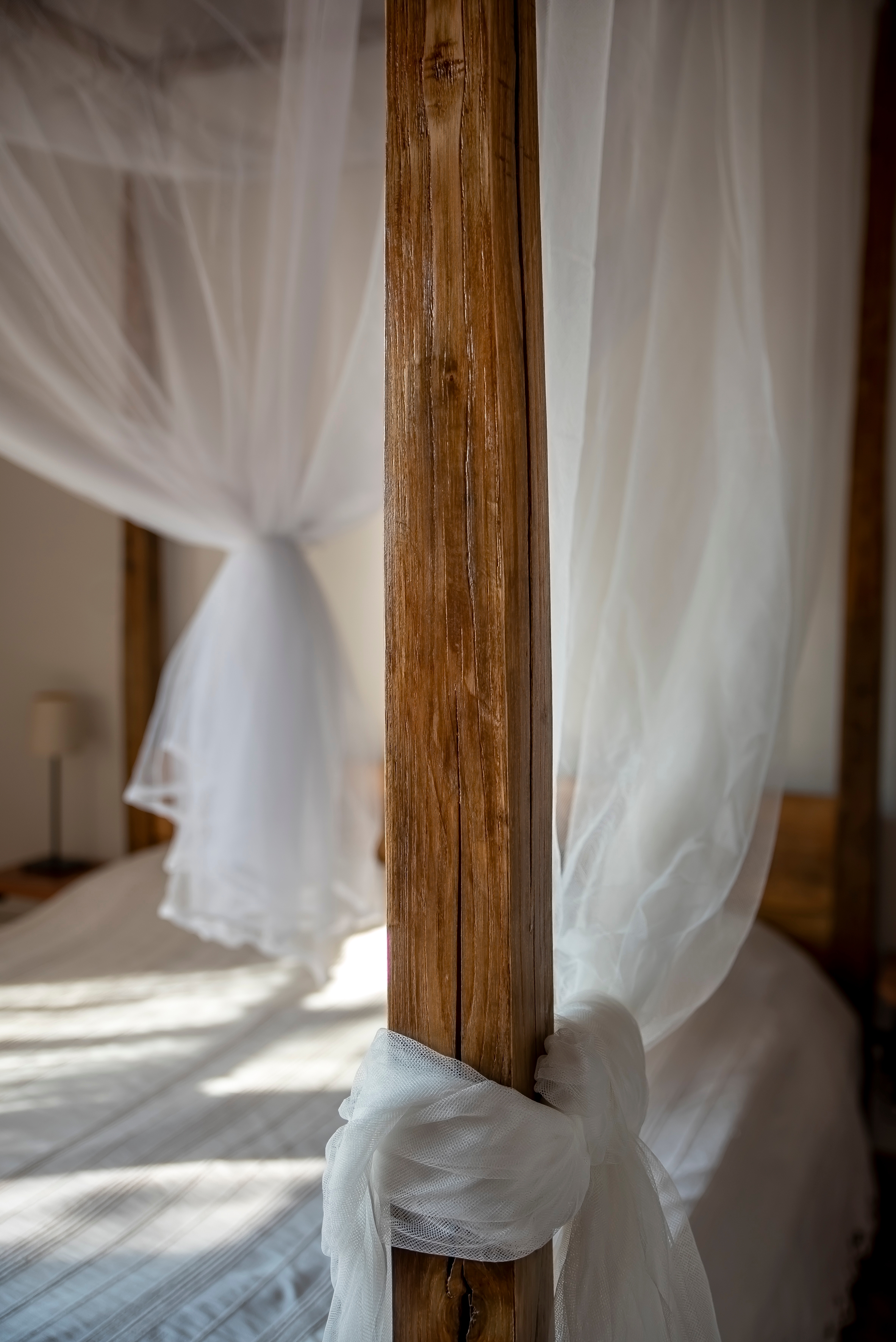 Comment intégrer un lit baldaquin dans sa déco?
