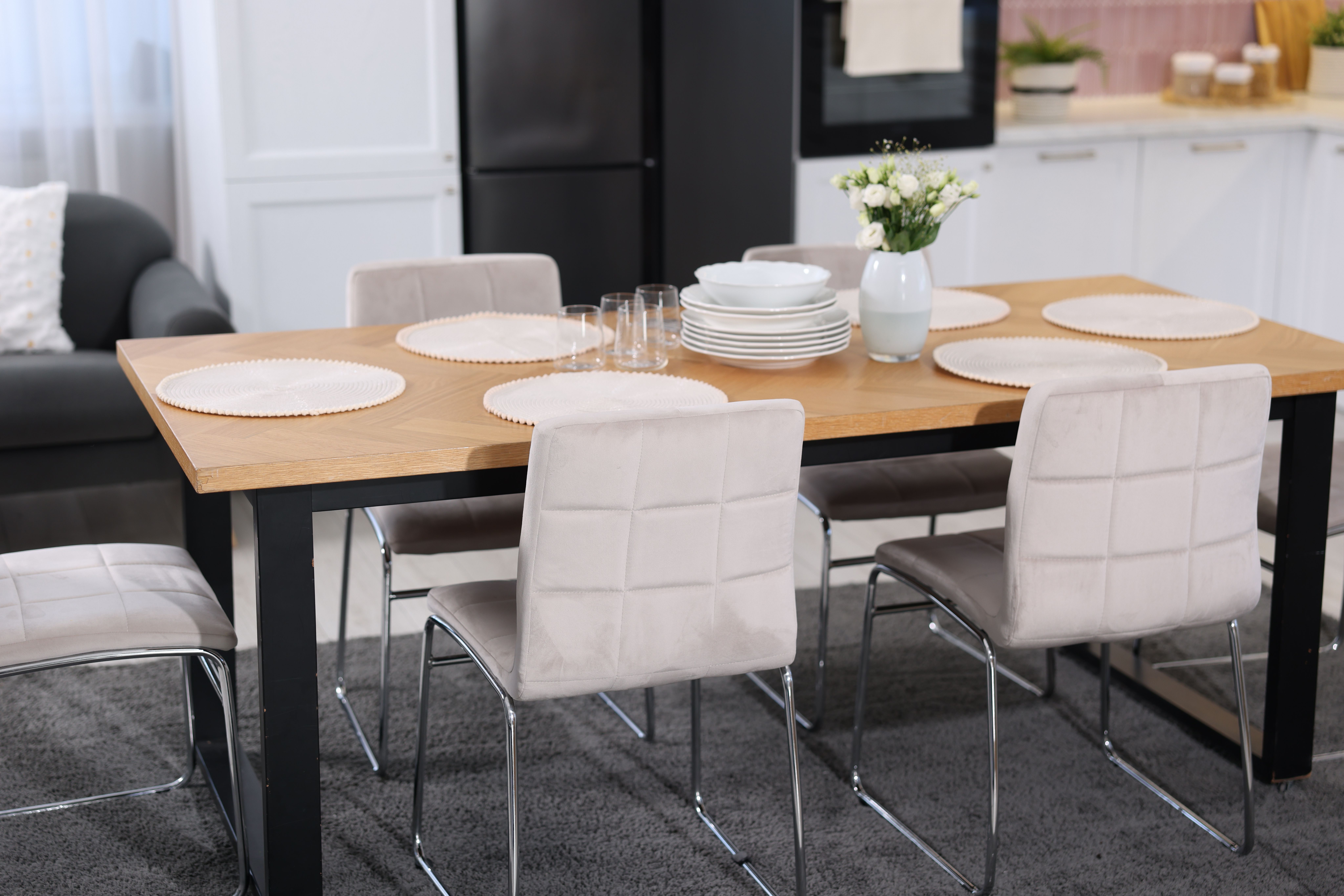 Pourquoi les dimensions de la table à manger sont-elles essentielles ?