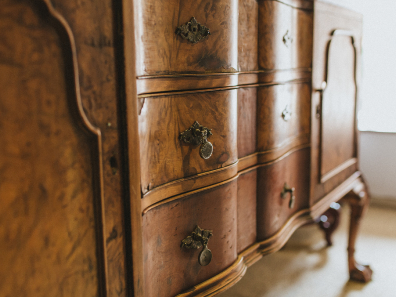 Vaisselier : comment bien le choisir pour son intérieur